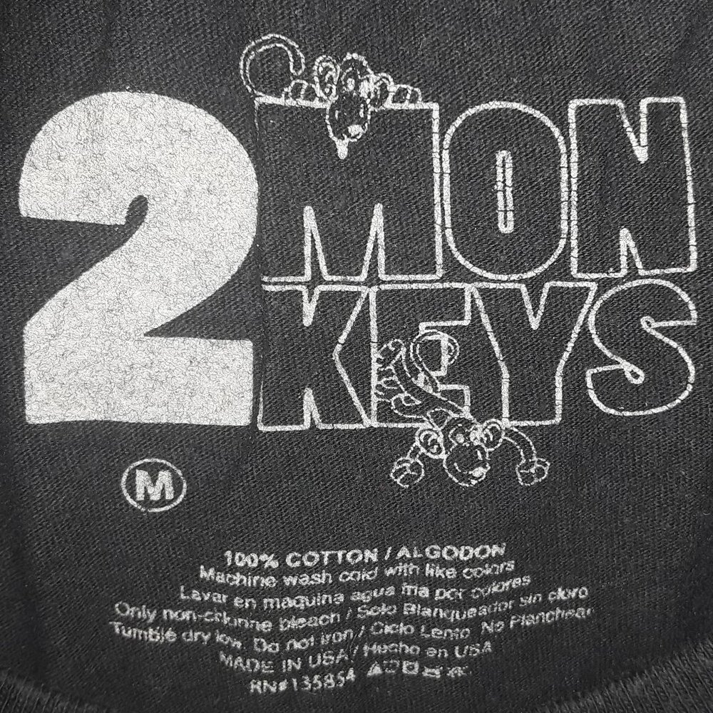 Mon Keys Mens size medium black w/white and gray Keep Calm Gaming T-Shirt - Picture 4 of 4
